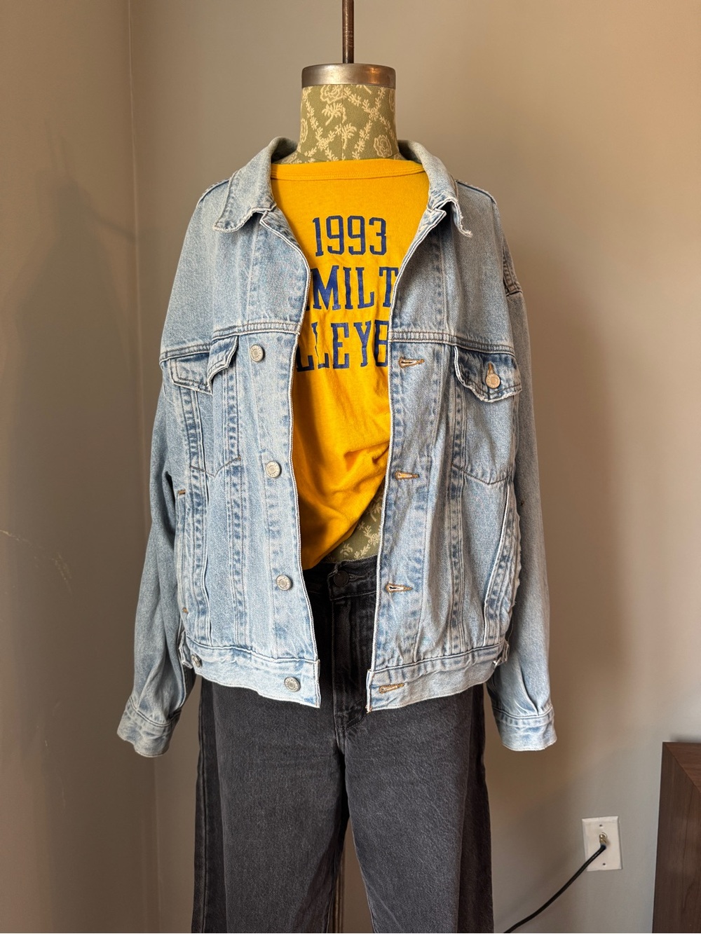 AGOLDE Light Wash Denim Jacket - Blue